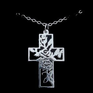 Sterling Silver Cross pendant, with chain